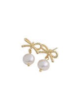 Pixie Bow Freshwater Pearl Earrings Gold